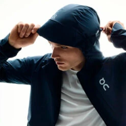 On Running On Weather Jacket Men's -BROOKS Store 055256 247 4