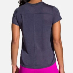 Brooks Distance Graphic Short Sleeve Women's (2020) 17 Brooks Distance Graphic Short Sleeve Women's (2020) -BROOKS Store 056802 459 2