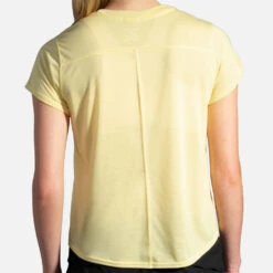 Brooks Distance Graphic Short Sleeve Women's (2020) 21 Brooks Distance Graphic Short Sleeve Women's (2020) -BROOKS Store 056802 765 2