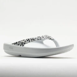 OOFOS OOlala Limited Women's White/Black Leopard -BROOKS Store 570571 5
