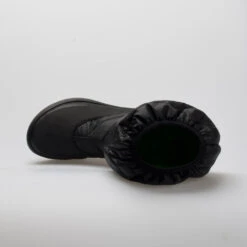 OOFOS Oomg Boot Women's Black/Black -BROOKS Store 630956 2