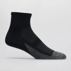 Feetures Elite Ultra Light Quarter Socks -BROOKS Store 651078 159 2