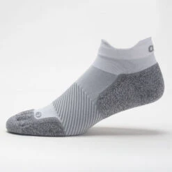 OS1st AC4 Active Comfort No Show Socks -BROOKS Store 651256 w 1